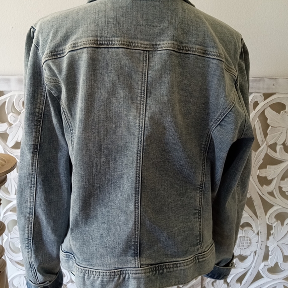 maurices XL Light Sandblast Denim Jacket - Picture 9 of 17
